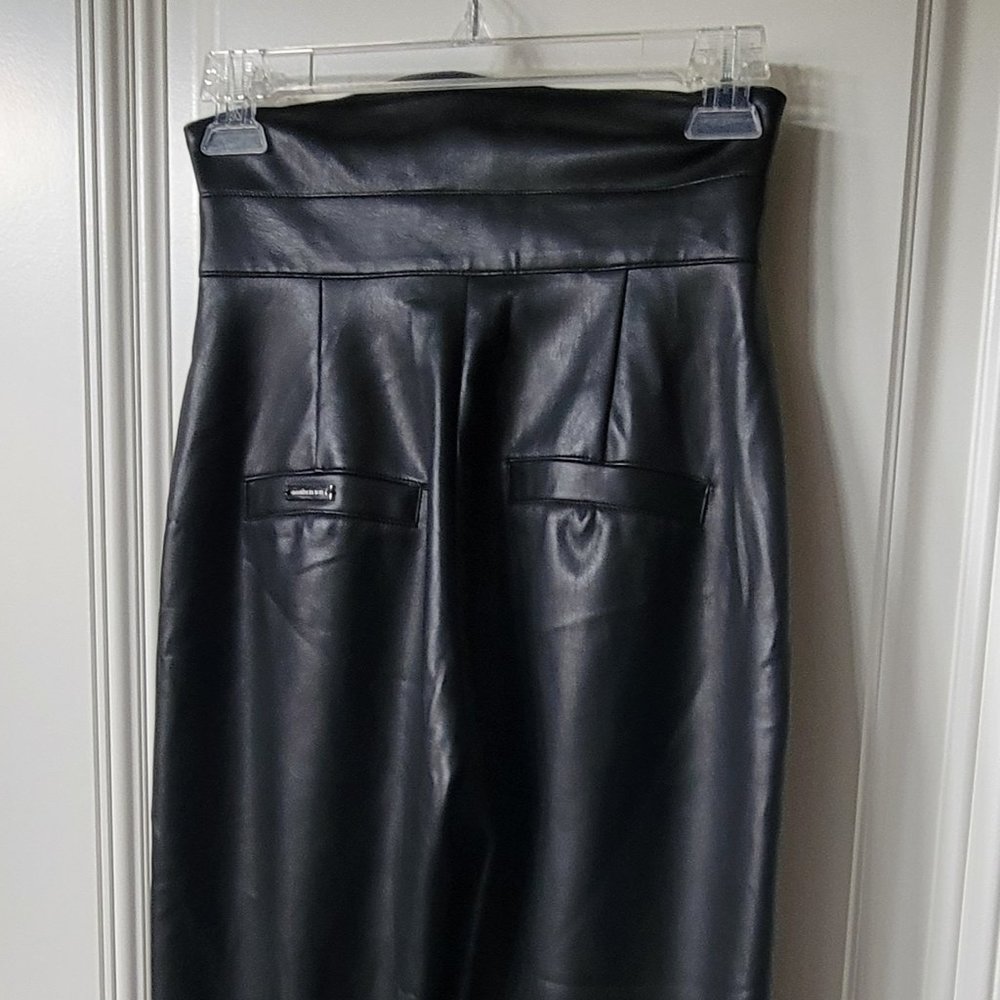 Maniere De Voir Vegan Leather high waisted pants - Picture 11 of 16